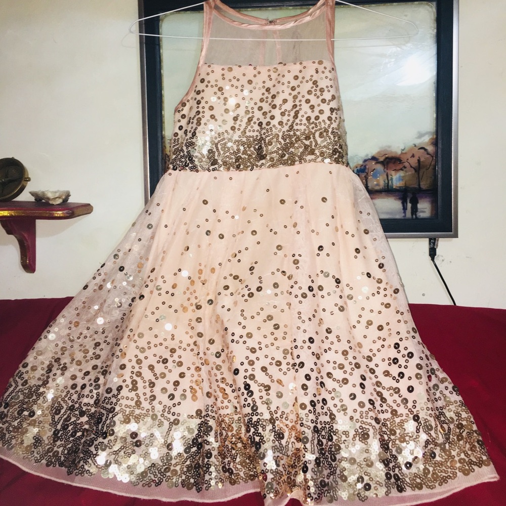 Girls dress